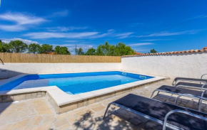 Гостиница Apartment Liboria  Лoбoрикa